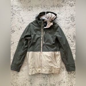 Womens Oakley Ski Jacket Size Small